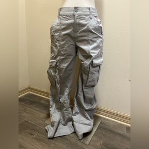 Women’s grey cargo pants size 4 H&M